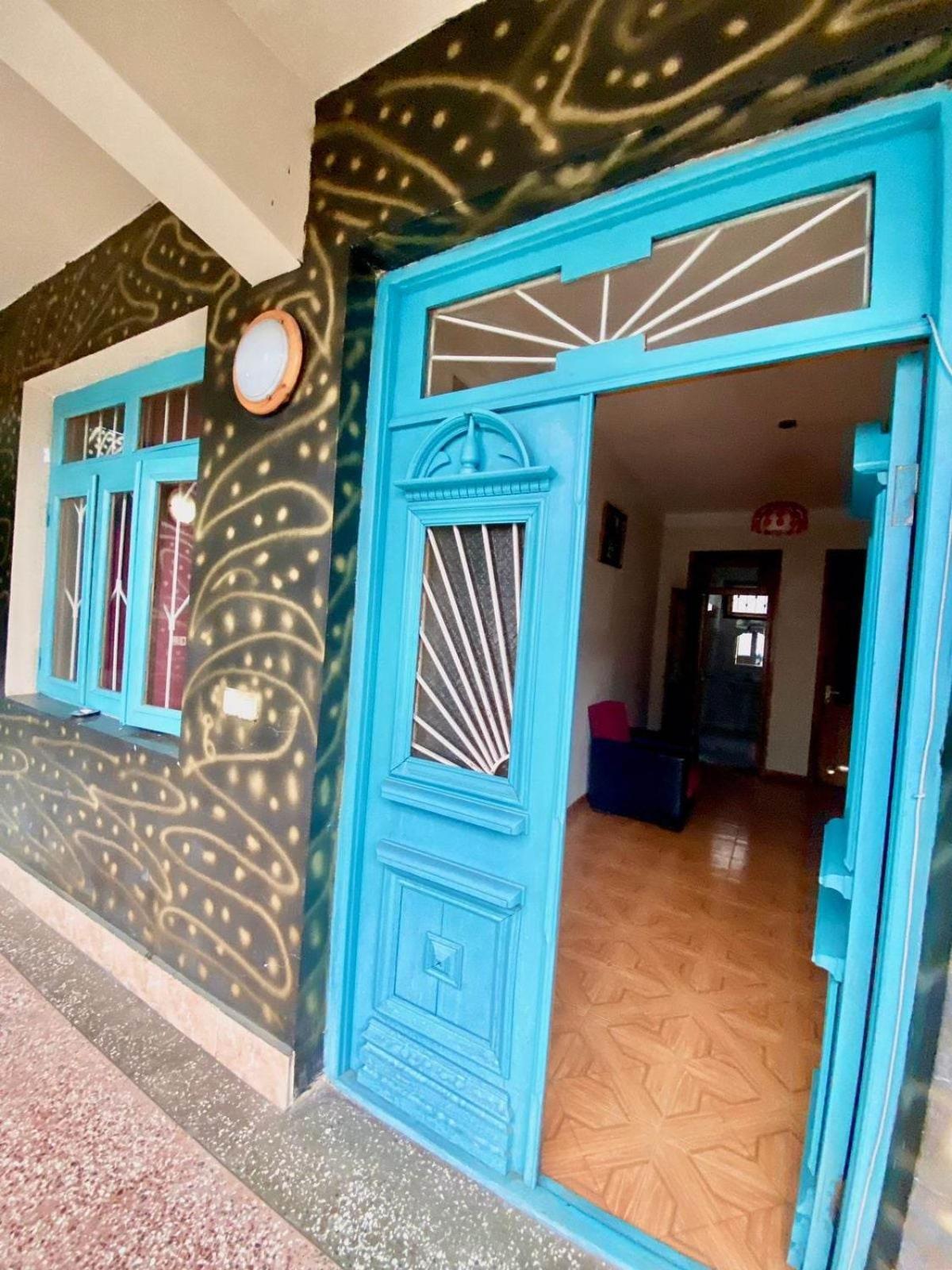 Nino And Ali Apartment Батуми Екстериор снимка
