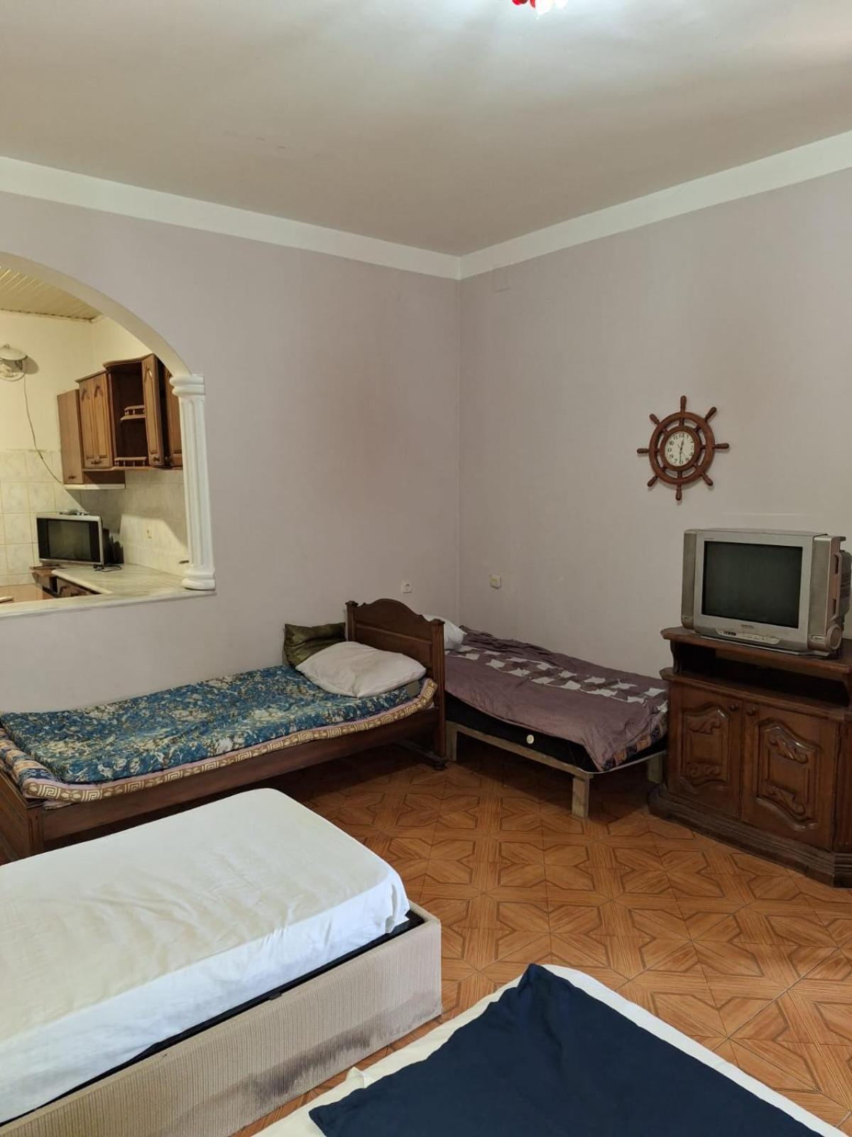 Nino And Ali Apartment Батуми Екстериор снимка