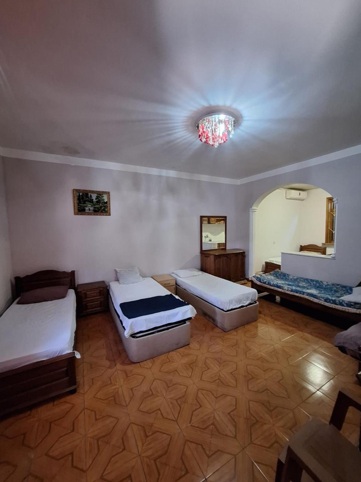 Nino And Ali Apartment Батуми Екстериор снимка