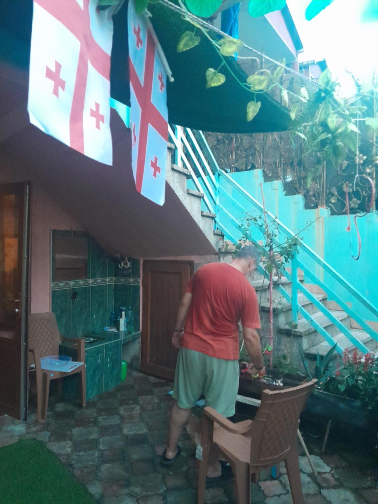 Nino And Ali Apartment Батуми Екстериор снимка