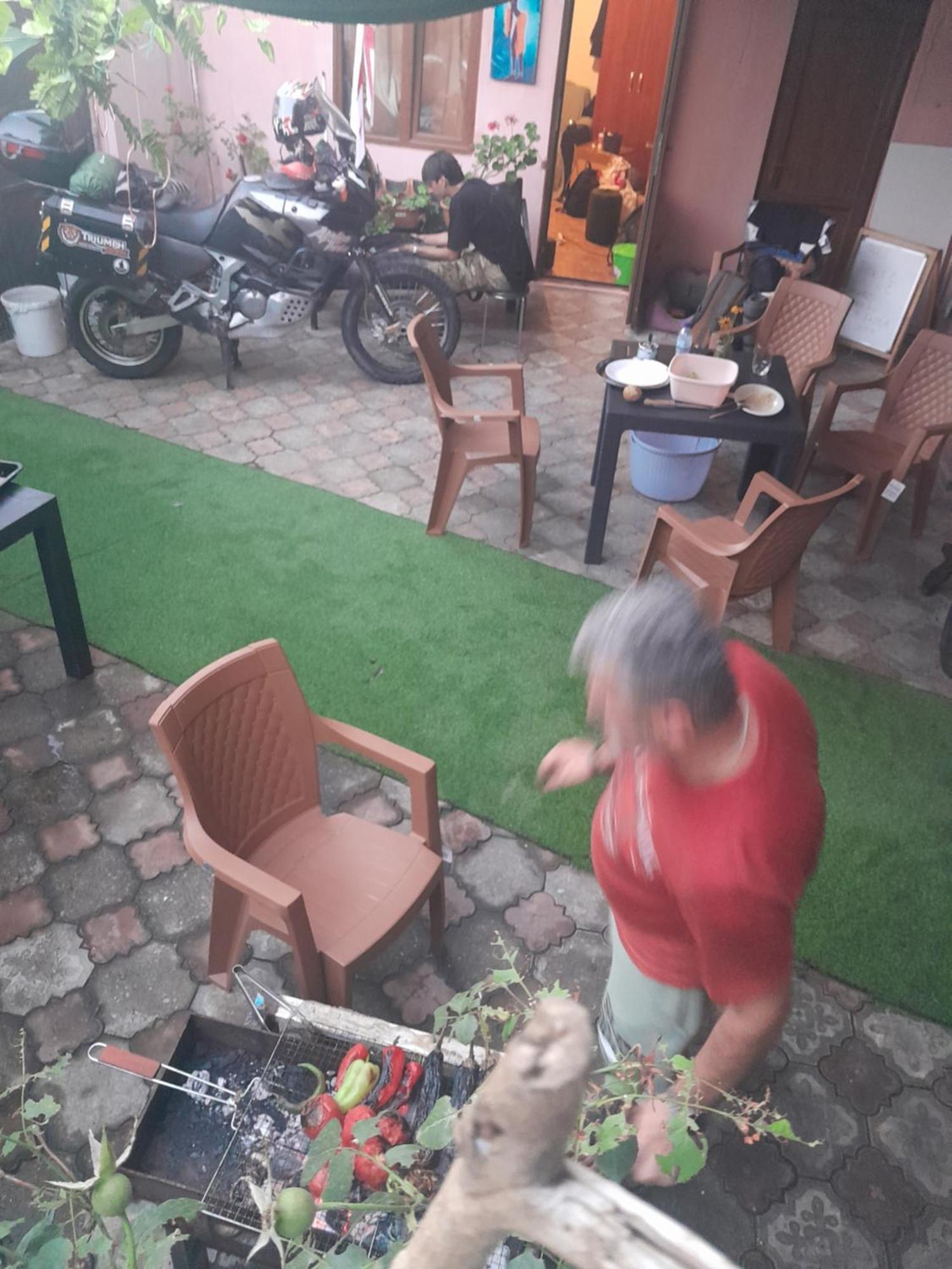 Nino And Ali Apartment Батуми Екстериор снимка
