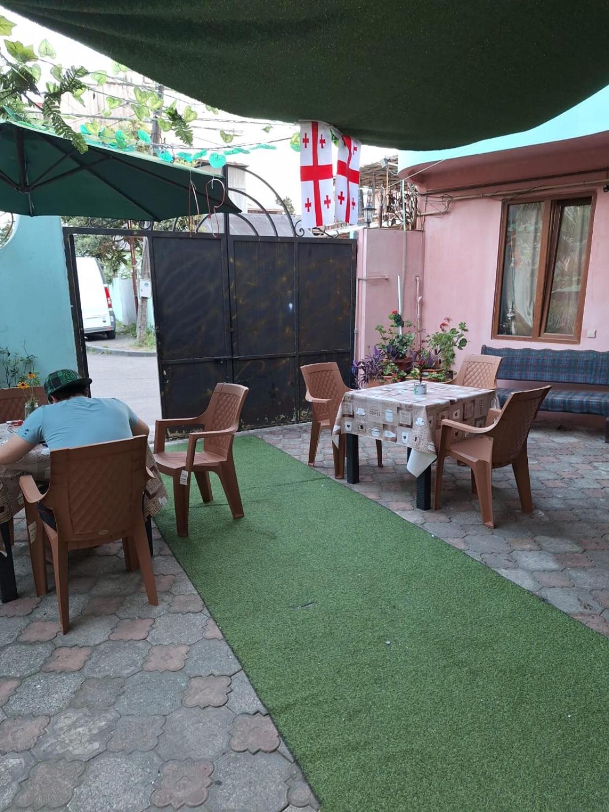 Nino And Ali Apartment Батуми Екстериор снимка